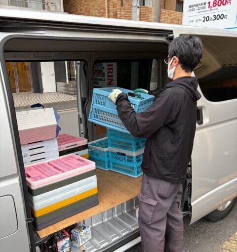 豊島区で大量の本を出張買取している様子