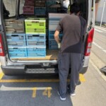 川崎市で元大学教授の蔵書を60カゴ分、ハイエースに積み込んだ古本出張買取の様子