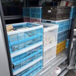 東村山市で40カゴ分の古本を車へ積み込み