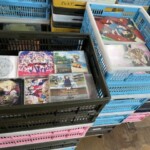 町田市で買取したアニメ関連のCD・DVD・Blu-rayと折りたたみコンテナ